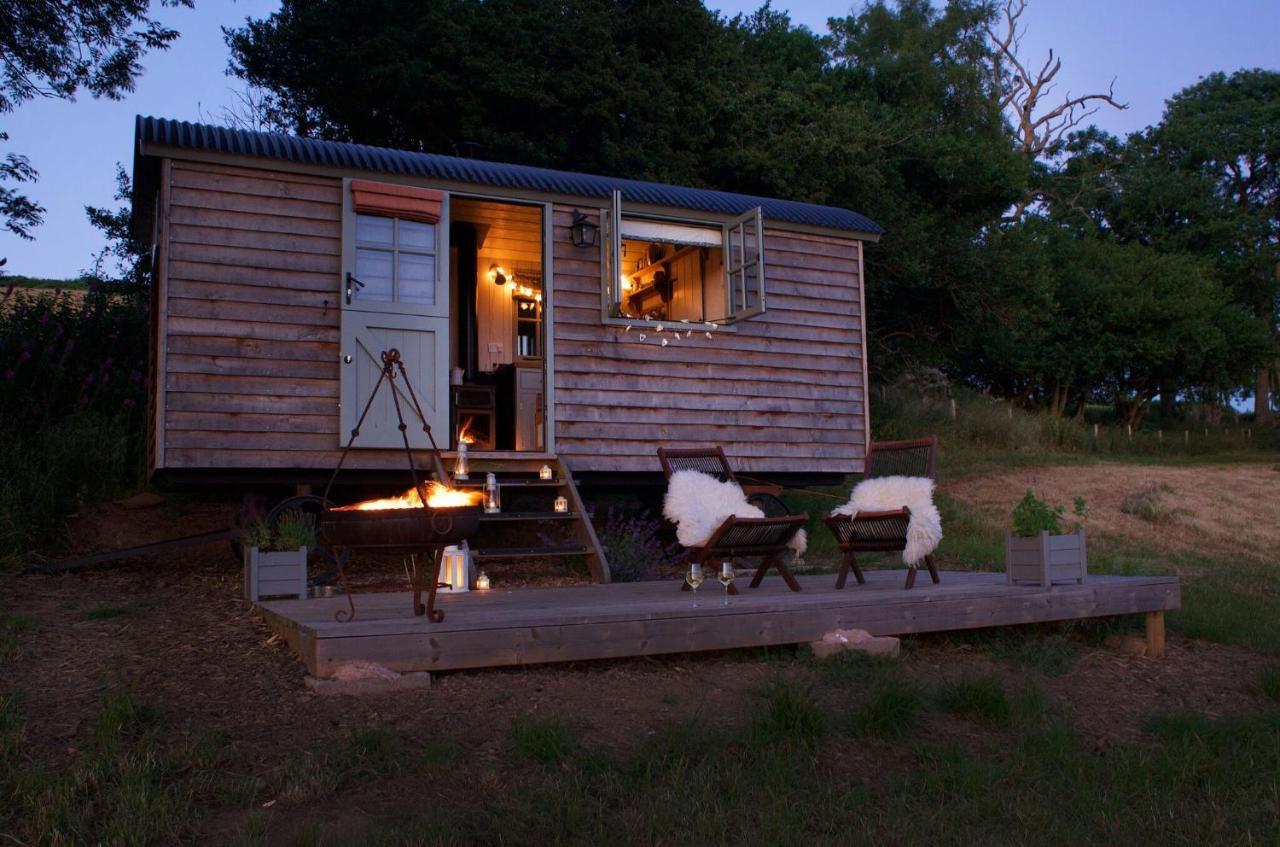 Tilbury Shepherd Huts With Hot Tubs Plus Holiday Cottages West Bagborough Exterior foto