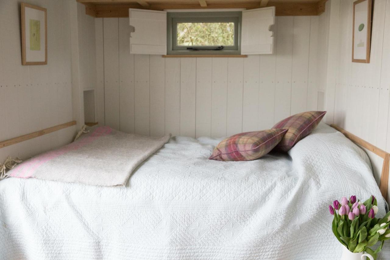 Tilbury Shepherd Huts With Hot Tubs Plus Holiday Cottages West Bagborough Exterior foto