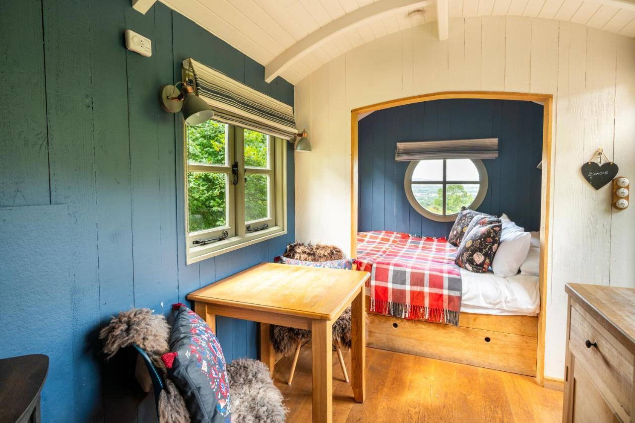Tilbury Shepherd Huts With Hot Tubs Plus Holiday Cottages West Bagborough Exterior foto